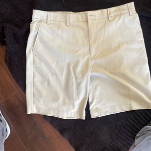 Size 40 callaway khaki shorts